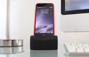 Snapdock: The Snapping Docking Station for iPhone and iPad