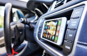 Hands On The Wheel, The Ultimate Dock For Your Car Is Now Live On Kickstarter