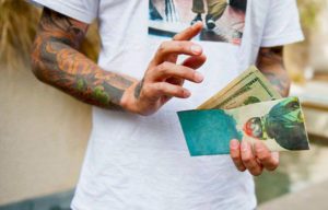 The Card Wallet: Minimalist Wallet with Maximum Function is Launching on Kickstarter