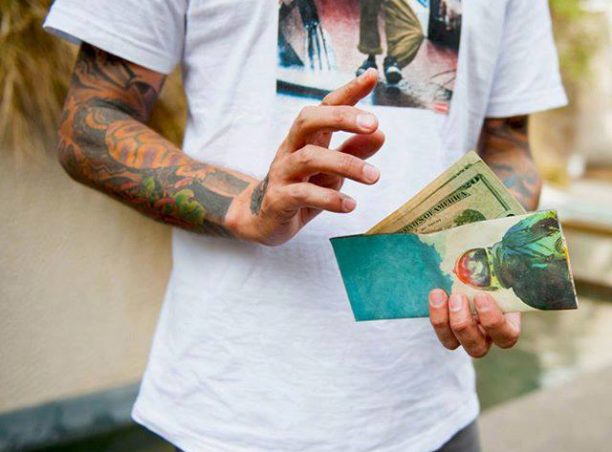 The Card Wallet: Minimalist Wallet with Maximum Function is Launching on Kickstarter